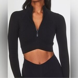 Joja Exhale Long Sleeve Half-Zip Crop Top in Midnight Black, Size XS NEW‎